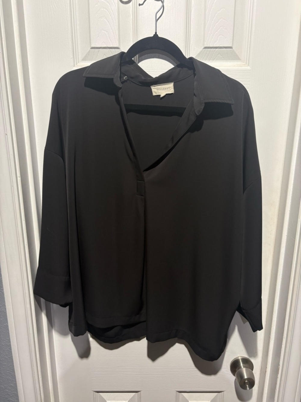 MELLODAY Black Collared V-Neck Long Sleeve Blouse